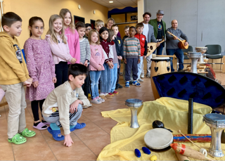 Ein aufregender Vormittag mit Jorg, Mido und Moustafa vom Tanzchor