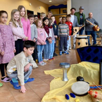 Ein aufregender Vormittag mit Jorg, Mido und Moustafa vom Tanzchor