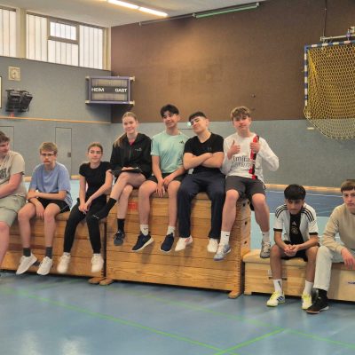 Brennballturnier in Stufe 1: Ein spannender Wettkampf!